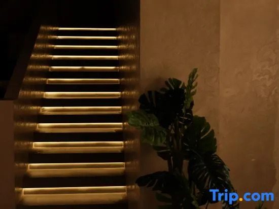 Бэйхай: White House Weichi Hostel