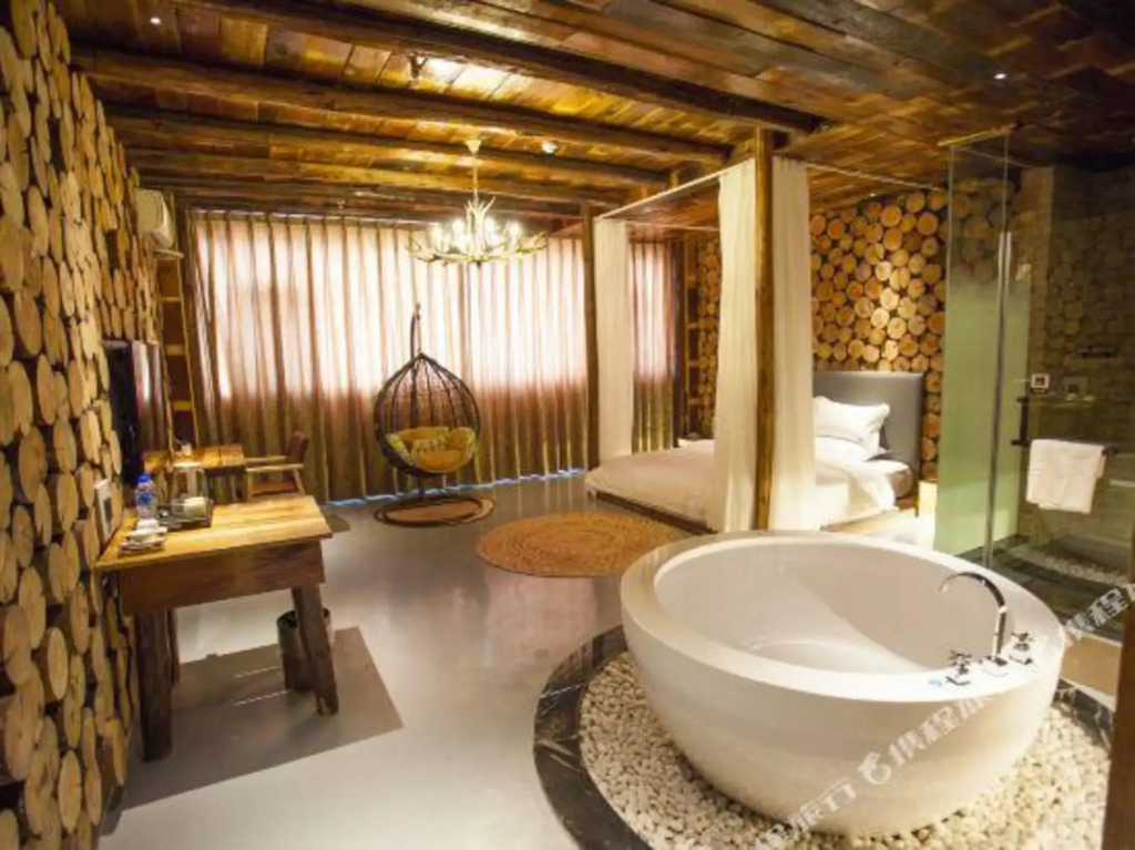 Юйси: Deep Blue Art Hotel