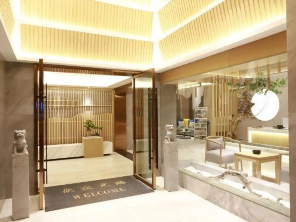 Юйси: Deep Blue Art Hotel