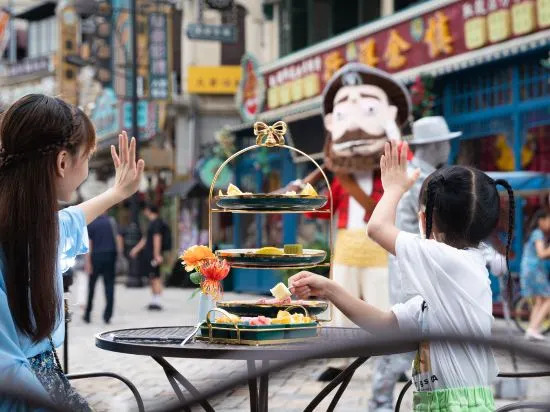 Дунъян: Yinghua house of Hengdian film and Television City