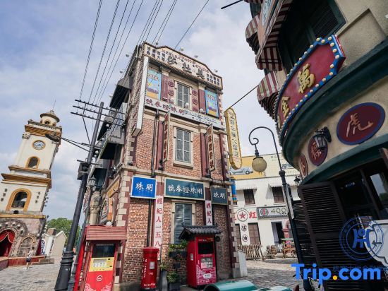 Дунъян: Yinghua house of Hengdian film and Television City