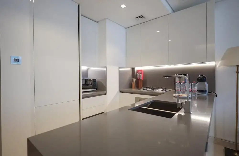 Дубай: Elite LUX Holiday Homes - 2BR Suite of Elegance in Business Bay Dubai