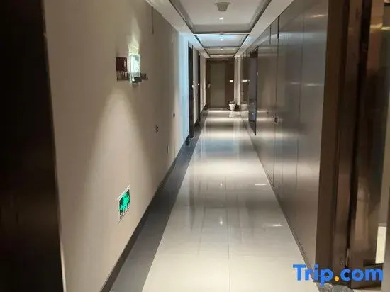 Пекин: Lauder Executive Apartment