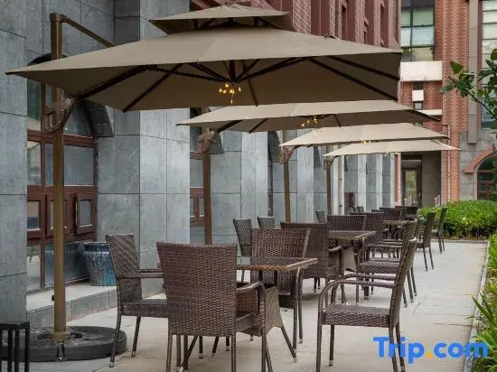 Пекин: Beijing South Railway StationGrear Red Gate Y.TUO Hotel