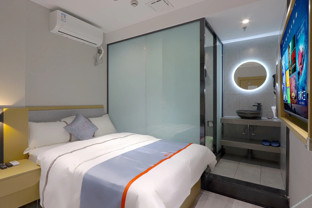 Шанхай: Yiyi Chain Hotel (Kunshan High-speed Railway South Station Wuyue Plaza Branch)
