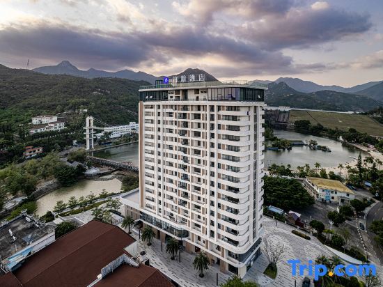 Джиангме: Boos Hotel