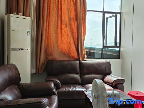 Джиангме: Jiangmen Manzhou Luxury Apartment (Jiangmen East Station Branch)