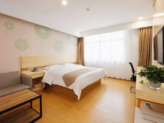 Джиангме: Jiangmen Manzhou Luxury Apartment (Jiangmen East Station Branch)