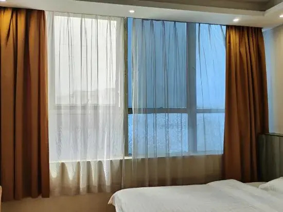 Джиангме: Jiangmen Manzhou Luxury Apartment (Jiangmen East Station Branch)