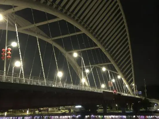 Джиангме: Jiangmen Manzhou Luxury Apartment (Jiangmen East Station Branch)