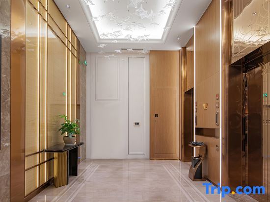 Чжаотун: Vienna International Hotel (Zhaotong Hongxing Hejing Plaza)