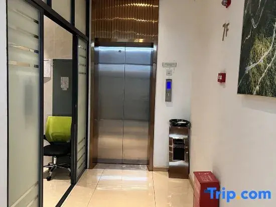 Джиангме: Vienna sanhao Hotel (Jiangmen Enping Gymnasium Shop)