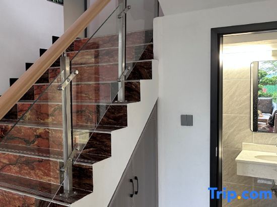 Чжаоцин: Qingyuan Chunmei Banshan Hot Spring Homestay