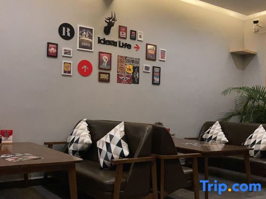 Дали: Dali City Shuanglang Town Six rooms Inn