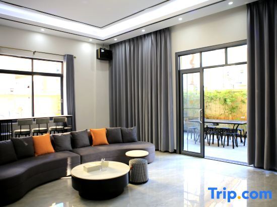 Цзиньюань: Happy Meeting Hot Spring Villa