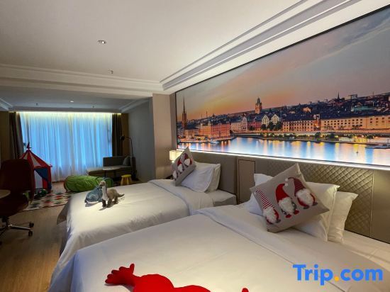 Чунцин: Vienna International Hotel (Chongqing Pengshui  Liangjiang Plaza)