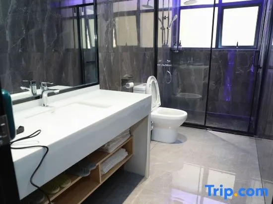 Лоуди: JF E.sports Hotel