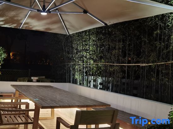Шанхай: Zizai 25 Designer Boutique Homestay (Shanghai Zhujiajiao Ancient Town)