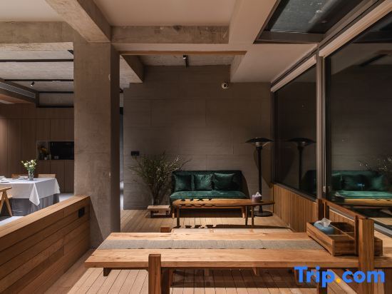 Чунцин: Fuyanjian Homestay (Jindaoxia Resort)