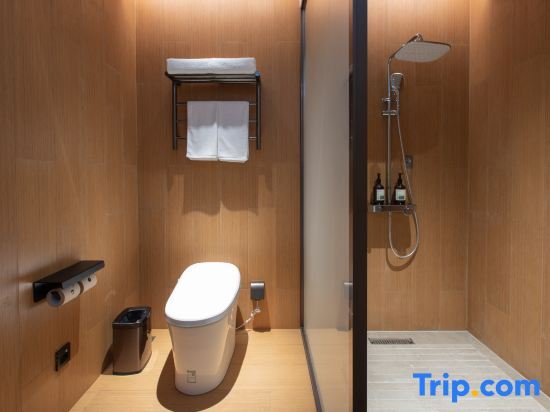 Йиян: All Seasons Hotel (Taojiang Jinpen Square)