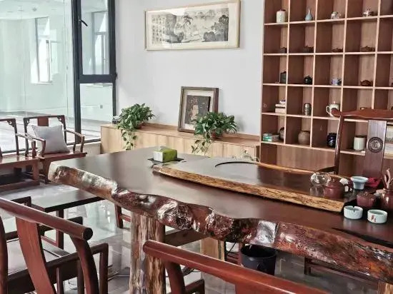 Цзиньчжун: Jinzhong Mural Art Hotel