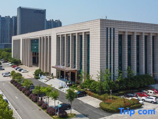 Синьян: Xinyang Maojian Hotel