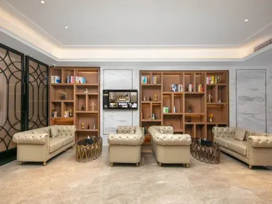 Ибинь: Vienna International Hotel (Yibin Changning High-speed Railway Station)
