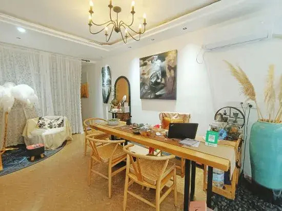 Луань: Back Street Garden Light Homestay