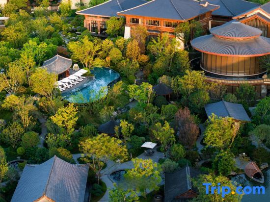 Баоцзи: Swisstouches Spa Resort