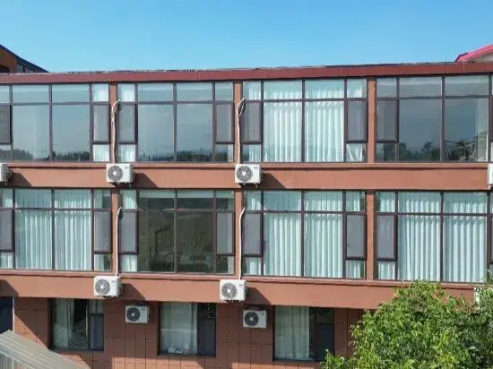 Цзиньчжун: Yishu'an Hotel