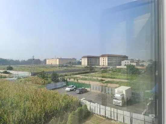 Цзиньчжун: Yishu'an Hotel