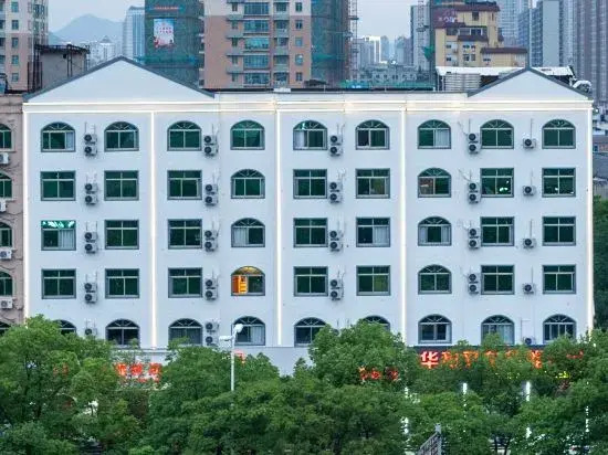 Тайчжоу: SGLL Zero Pressure Intelligence·Cinema Designer Hotel (Luqiao Branch)