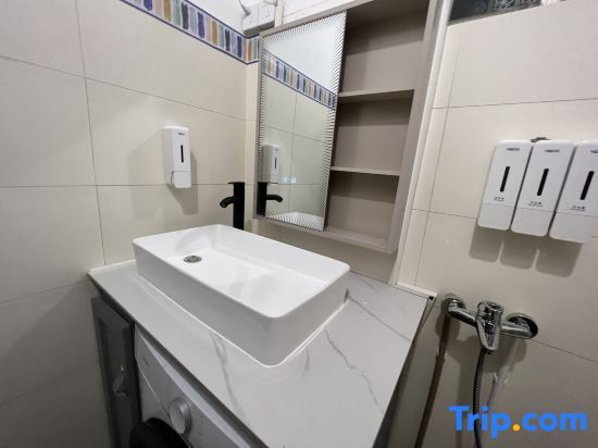 Бэйхай: 6611 Seaview Hotel (Weizhou Island Dishui Branch)