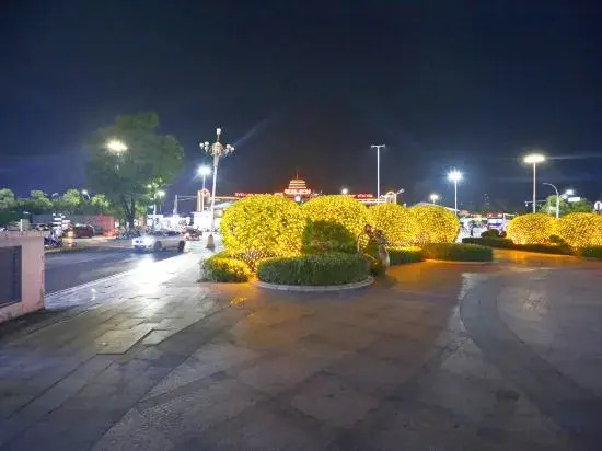 Гуйлинь: Guilin Qingqin Run Bar Youth Hostel