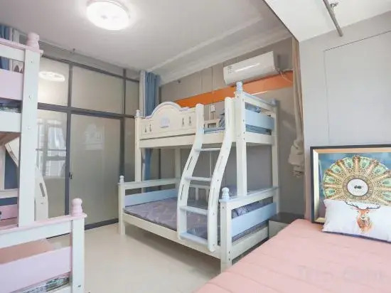 Гуйлинь: Guilin Qingqin Run Bar Youth Hostel
