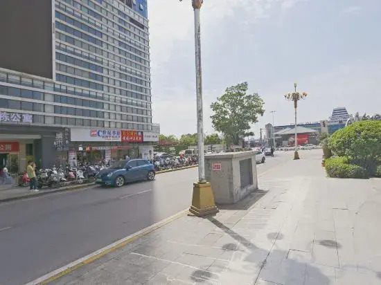 Гуйлинь: Guilin Qingqin Run Bar Youth Hostel
