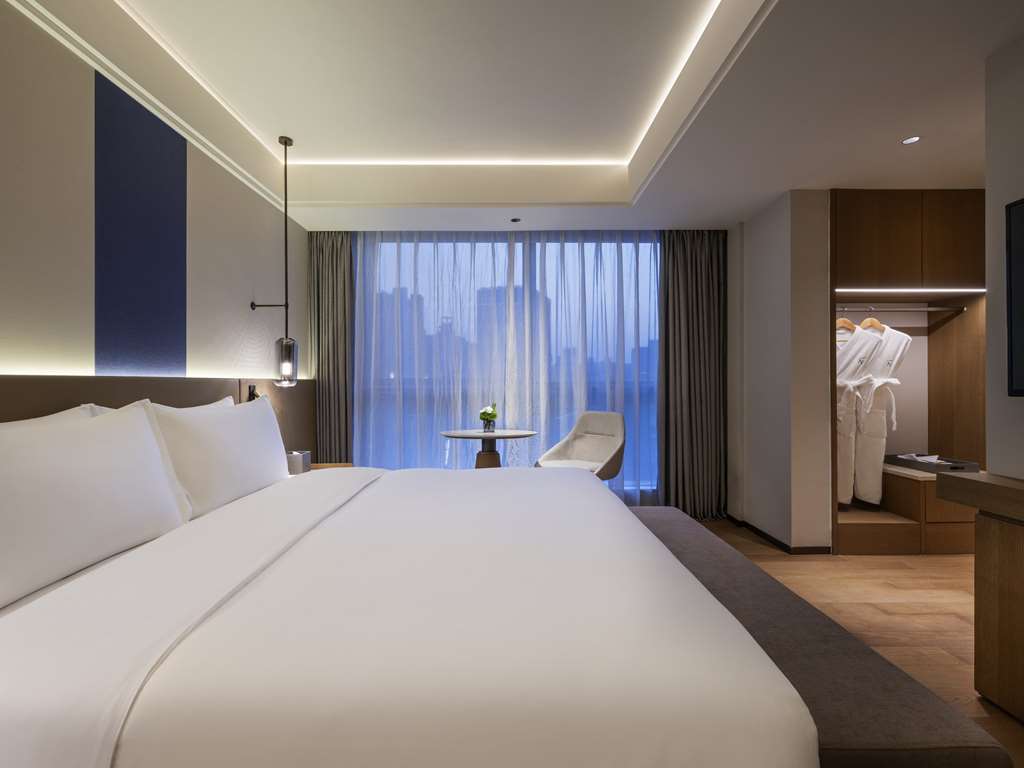 Шанхай: Novotel Shanghai Jingan