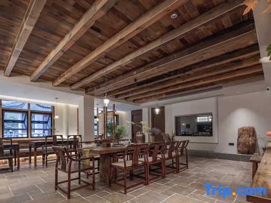 Мую: Huaxi Homestay