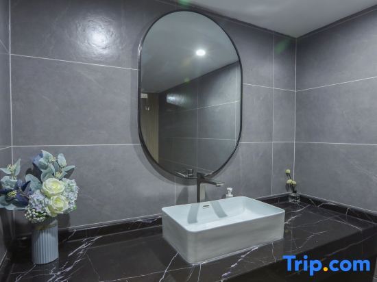 Шэньян: Country Inn & Suites By Radisson，Shenyang North Railway Station Huigong Square
