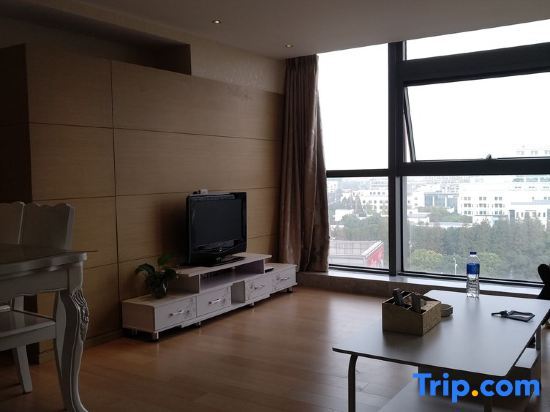 Шанхай: Fusion International Garden Apartment