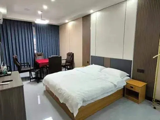 Neijiang: Yuehe Business Hotel