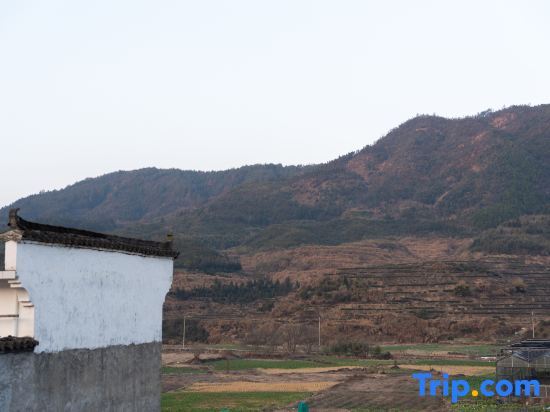 Шанграо: Wuyuan Huangling Mountain Yumeisu