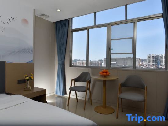 Чжаоцин: Huaiji World Jingshe Hotel