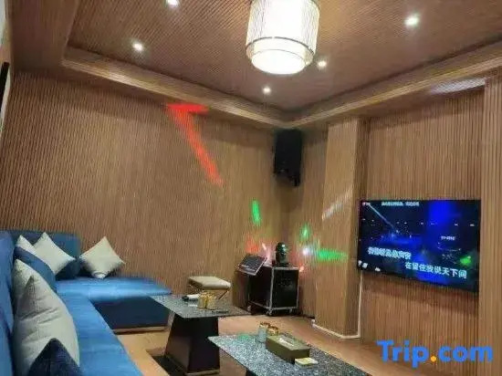 Джиангме: Taishan Yihe Wangyuequan Villa