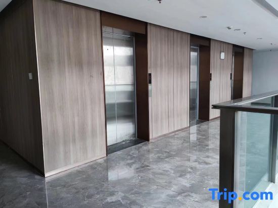 Yuhouse High Altitude Sea View Loft Apartment (Shantou High Speed Railway Station Branch) — фото 1