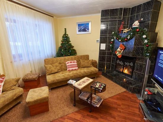 Зеленая Поляна: Guest House Snezhniy Bars