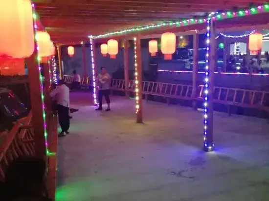 Лоян: cIoudy     fairy      hotel