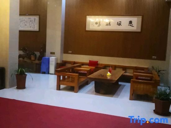 Лунъянь: Mingli  Bosiness Hotel Gotian Town shanghang county