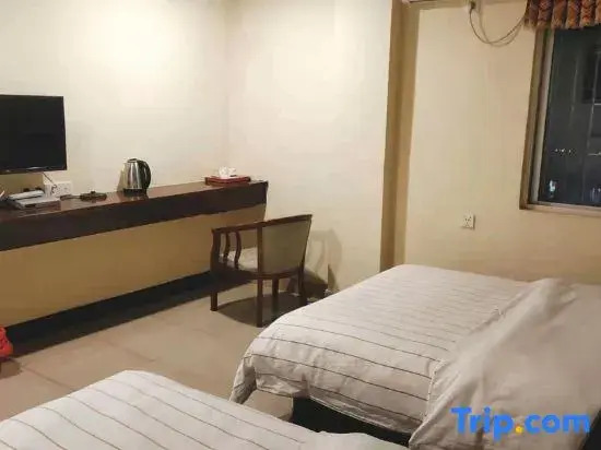 Чжаоцин: Fengkai Guanghui Business Hotel