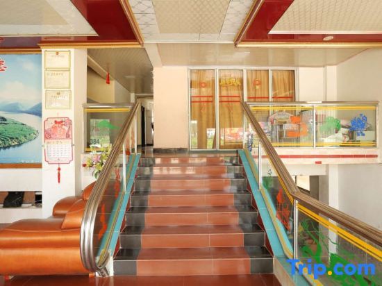 Чжаоцин: Fengkai Guanghui Business Hotel